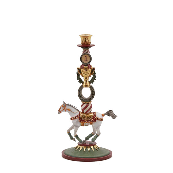 NAL, KUPA VE MADALYA TAŞIYAN YILBAŞI ATI ŞAMDAN