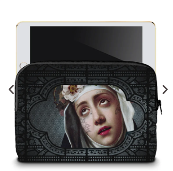 Saint Rita Kadife Tablet Kılıfı - 22 x 32 x 2.5 cm