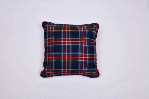 Baby It’s Cold Outside Ekose Yastık