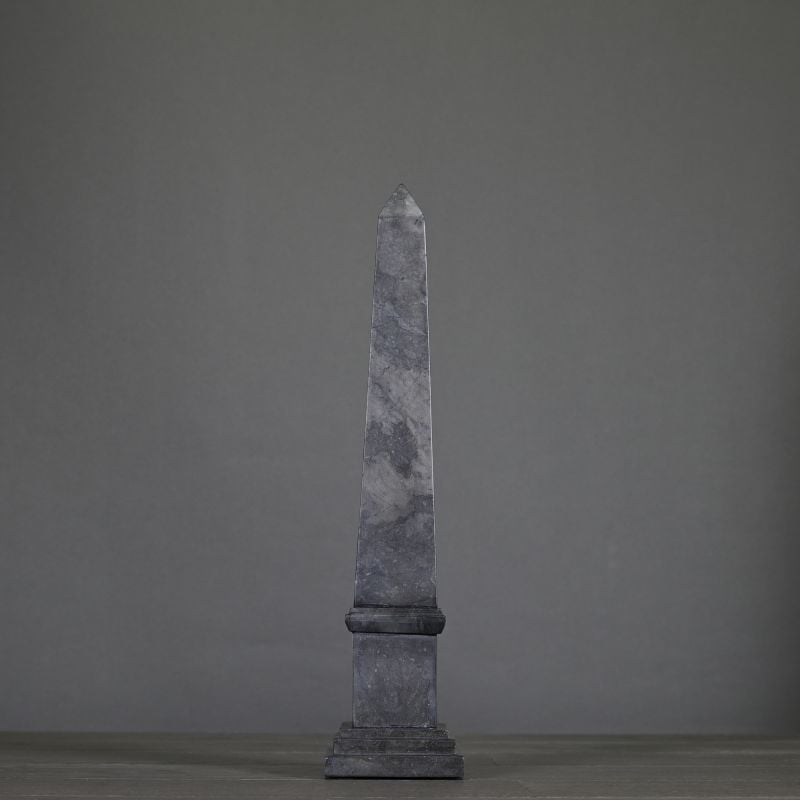 Gri-Siyah Mermer Obelisk / Dikilitaş - Küçük