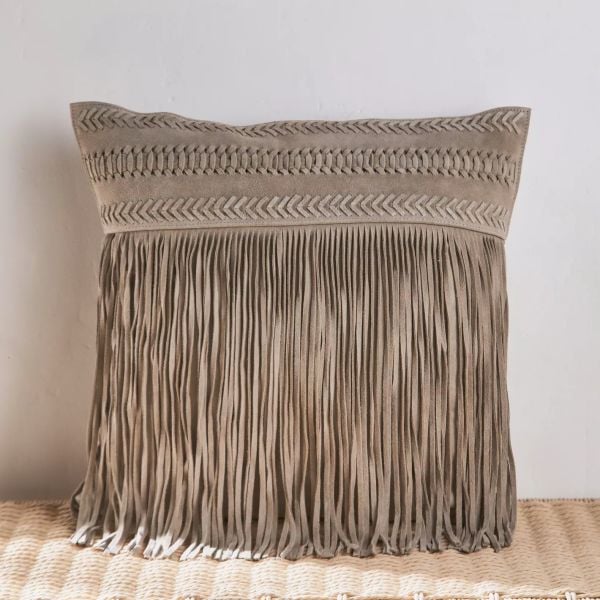 PÜSKÜLLÜ SUNİ DERİ KARE YASTIK 45x45 CM