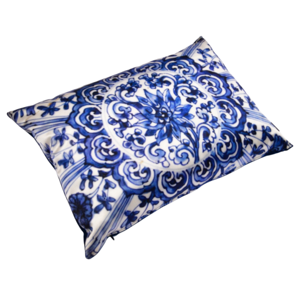 Bleu Blanc Desenli İpek Yastık