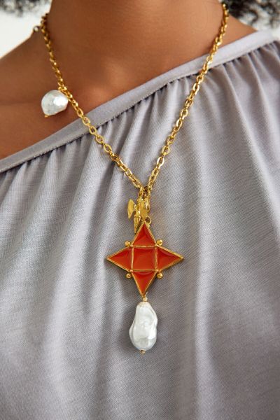 BAROQUE WHITE/RED STAR KOLYE, İNCİLİ